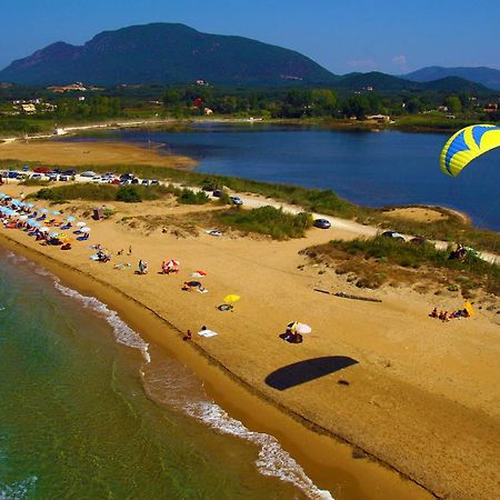 Villa Maxim With Private Pool & Tennis Court Halikounas Екстериор снимка