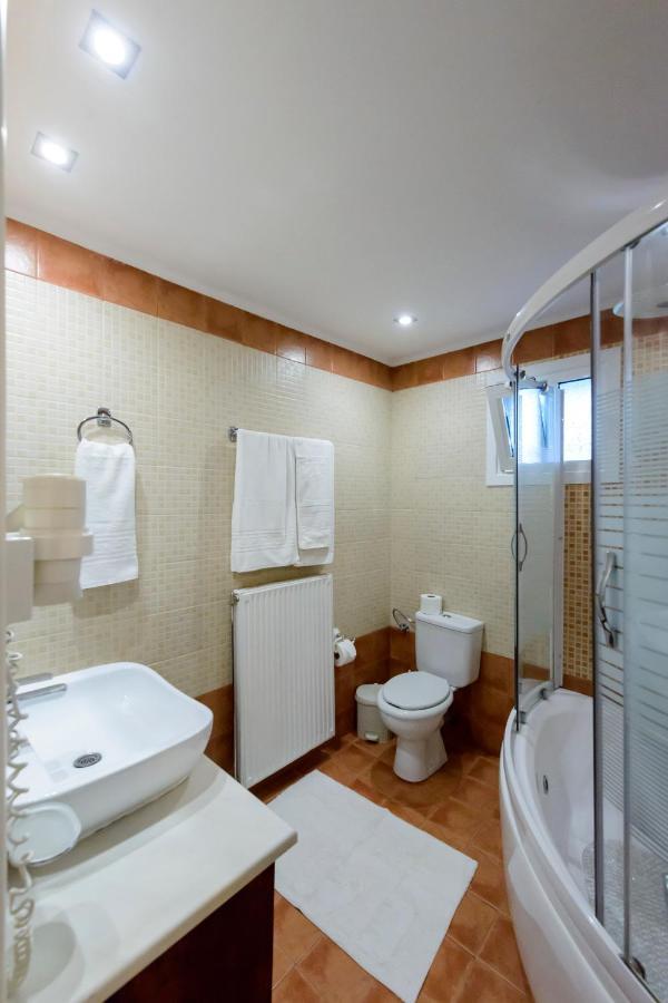 Villa Maxim With Private Pool & Tennis Court Halikounas Екстериор снимка