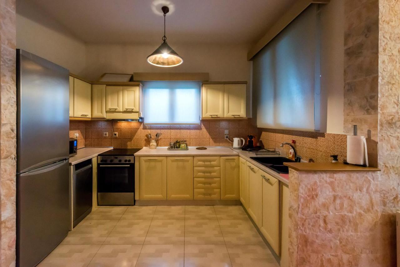 Villa Maxim With Private Pool & Tennis Court Halikounas Екстериор снимка