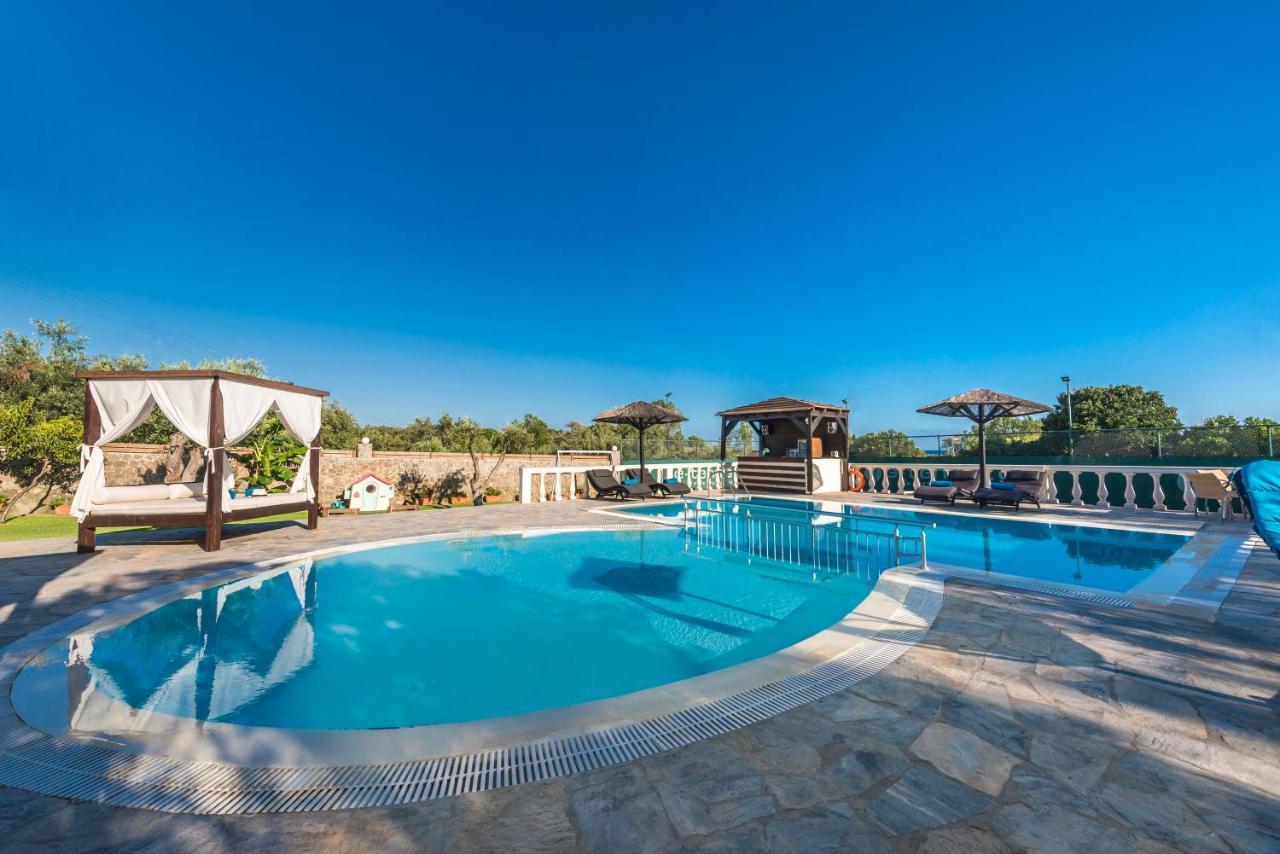 Villa Maxim With Private Pool & Tennis Court Halikounas Екстериор снимка