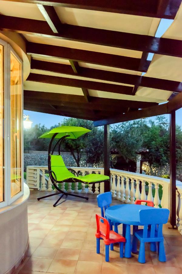 Villa Maxim With Private Pool & Tennis Court Halikounas Екстериор снимка