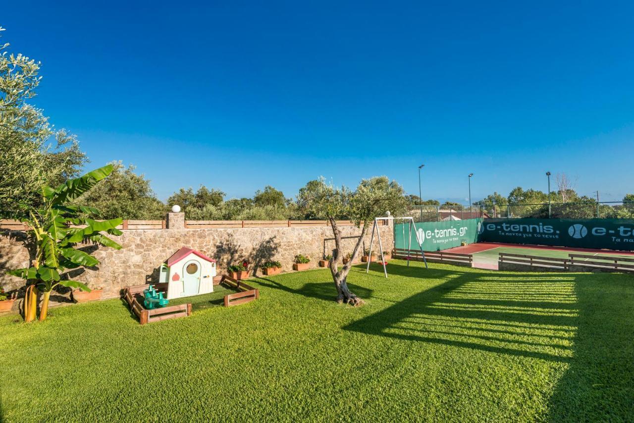 Villa Maxim With Private Pool & Tennis Court Halikounas Екстериор снимка