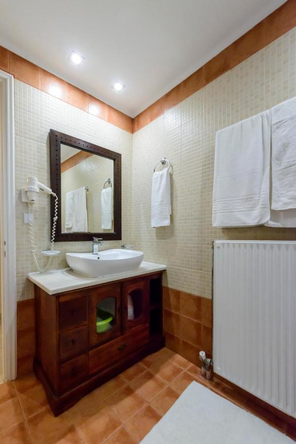 Villa Maxim With Private Pool & Tennis Court Halikounas Екстериор снимка