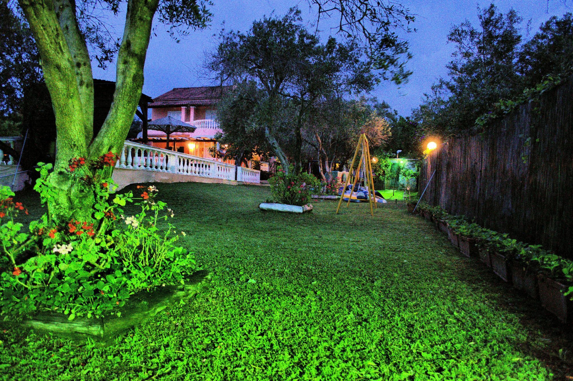 Villa Maxim With Private Pool & Tennis Court Halikounas Екстериор снимка