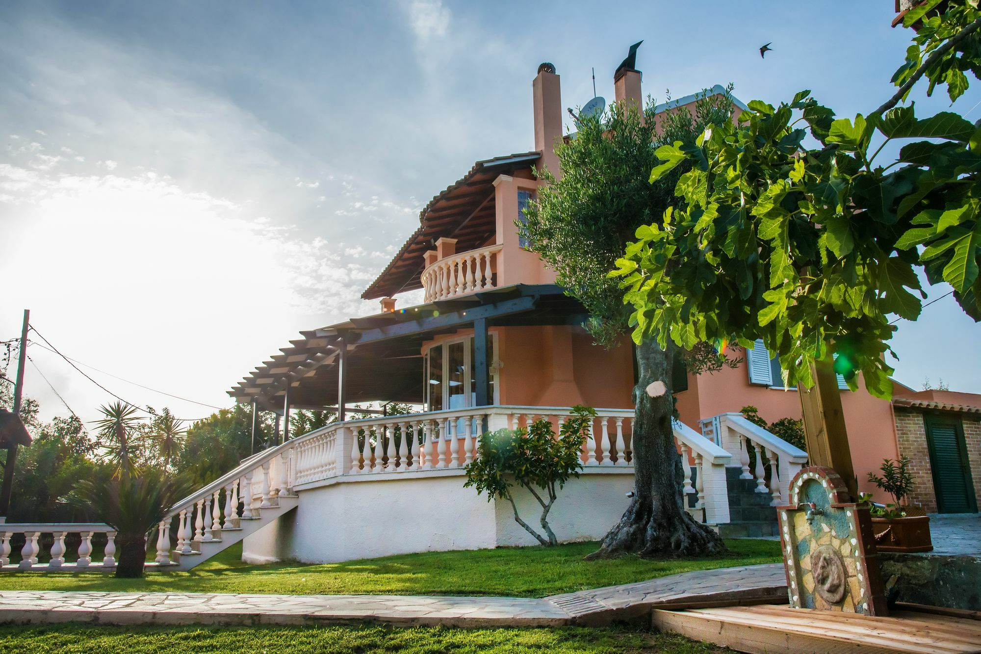 Villa Maxim With Private Pool & Tennis Court Halikounas Екстериор снимка